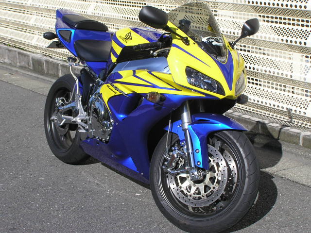 CBR1000RR åࡡ󥦥ϺǶХ!